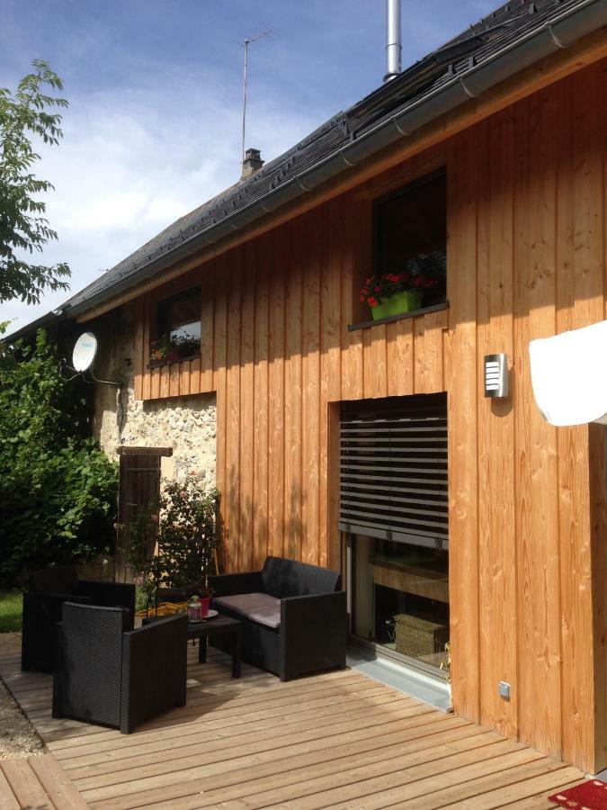 La Maison Des Coeurs Attignat-Oncin Exterior photo